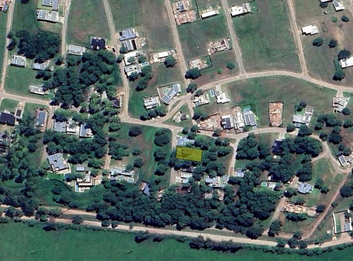 Terreno · 484m²
