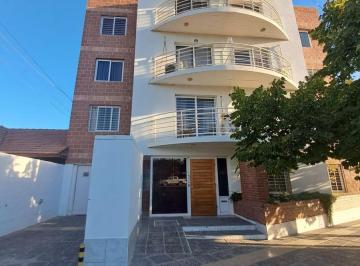 Departamento · 4 Ambientes · 1 Cochera · Departamento 2dorm con Quincho Propio!