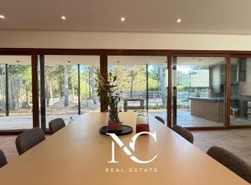 Casa · 215m² · 5 Ambientes · Casa en Venta en Costa Esmeralda a Estrenar Cerca Al Mar