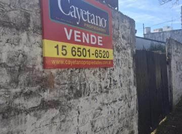 Terreno de 11 ambientes, Lomas de Zamora · Amplio Lote en Barrio Ingles en Temperley Cercano a La Estacion de Tren
