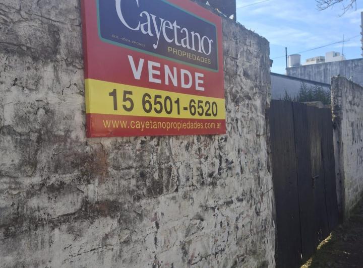 Terreno · 585m² · 11 Ambientes