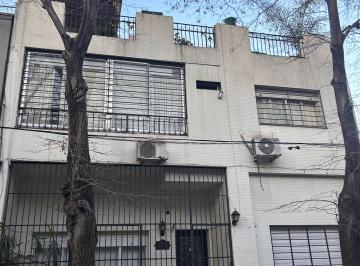 Frente · Casa con Terraza y Parrilla