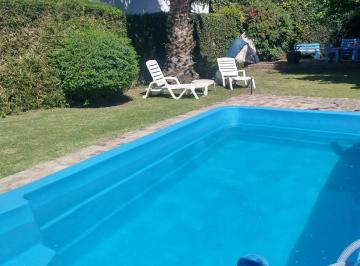 Casa de 3 ambientes, Morón · Casa Centrica con Pileta en Moron - ¡Sin Comision Inmobiliaria!