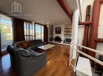 Casa · 250m² · 5 Ambientes · 2 Cocheras · Casa en Venta - con Jardin - Quincho