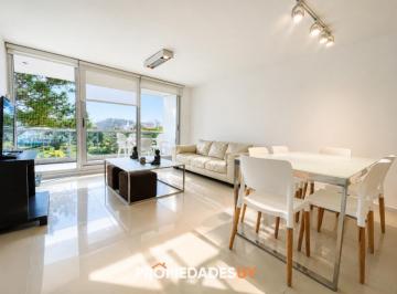 Foto1 · Moderno Apartamento de 2 Dorm. Sobre Roosevelt, a Pasos de Playa Brava, en Alquiler Anual