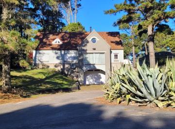 Casa · 180m² · 5 Ambientes · 1 Cochera · Vendo Casa en El Norte de Pinamar. Cul de Sac. Oportunidad!