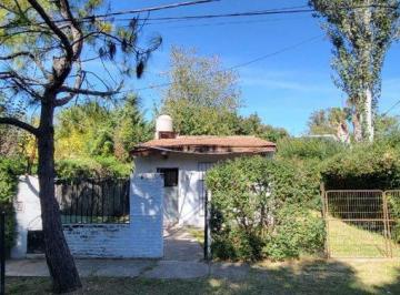 Casa · 36m² · 2 Ambientes · 1 Cochera · Venta Casa 2 Ambientes a Refaccionar La Reja Financia