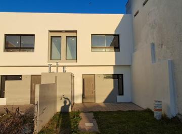 Casa de 3 ambientes, La Plata · Alquiler Agosto 2025 - Duplex a Estrenar en 46 E/ 133 y 134