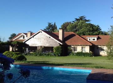 Casa de 6 ambientes, Tandil · Excelente Casa en Zona Inmejorable. Seguridad.