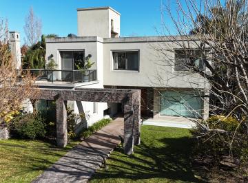 Casa de 8 ambientes, Escobar · Espectacular Casa en Venta - Villa Olivos