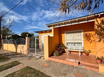 Casa · 430m² · 3 Ambientes · 1 Cochera · Casa - Saladillo