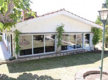 Casa de 8 ambientes, San Antonio de Arredondo · Venta de Hermoso Chalet en San Antonio de Arredondo a Pocos Minutos de V. C. Paz
