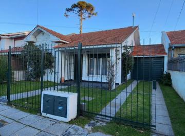 Casa · 191m² · 5 Ambientes · 3 Cocheras · Casa en Rosales y Vucetich