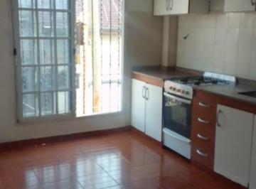 Departamento · 80m² · 3 Ambientes · Alquiler Dpto. 3 1/2 Amb con Patio - Lomas del Mirador