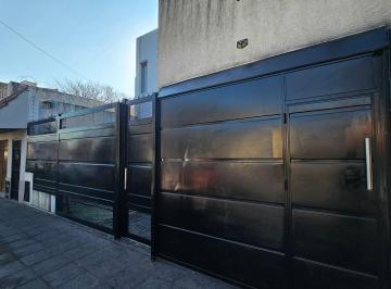 Casa de 3 ambientes, Lanús · Casa 3 Ambientes Reciclada Estilo Industrial