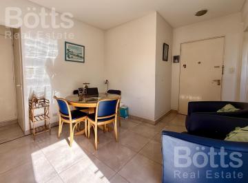 Departamento · 32m² · 2 Ambientes · Venta 2 Ambientes con Balcon Piso Alto Todo Sol en Villa General Mitre