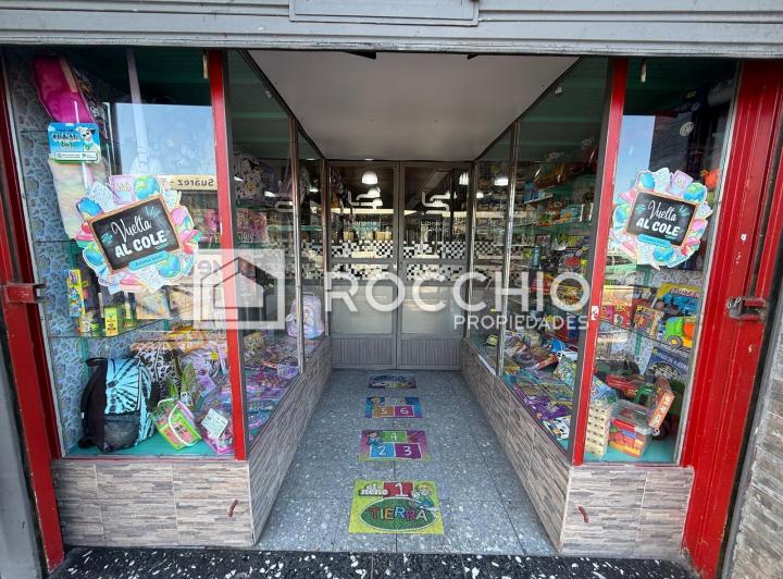 Local comercial · 210m²