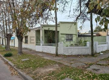 Terreno · 85m² · 3 Ambientes · Lote con Casa Mixta en El Centro de Berisso
