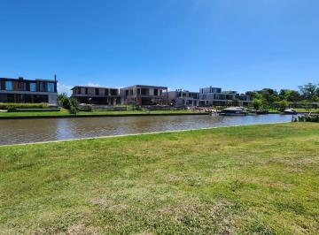 Terreno · 903m² · Terreno Al Río, en Venta en El Yacht de Nordelta