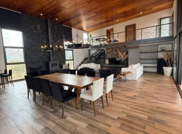 Foto · Venta Casa Amoblada de Tres Dorm. en Country Puerto del Águila.