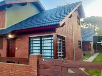 Casa · 70m² · 4 Ambientes · Casa en Venta - La Lucila del Mar, Impecable!
