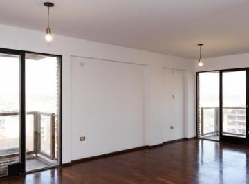 Departamento · 90m² · 5 Ambientes · Amplio Departamento con 3 Balcones