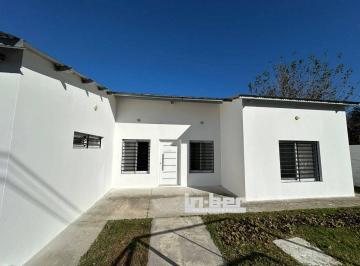 INB-INB-3685_2 · Casa 3 Dorm.. | Calle