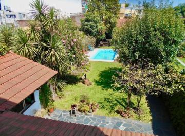 Casa · 339m² · 5 Ambientes · 2 Cocheras · Venta Casa 5 Amb Lote Prop Quincho Pileta Florida