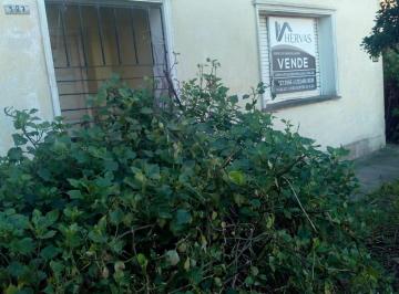 Casa de 4 ambientes, La Plata · Casa en Venta con 2 Dorm. en José Hernández