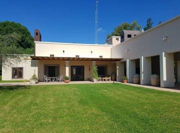 Casa de 7 ambientes, Lunlunta · Ivanna Blanc Vende Excelente Propiedad en Lunlunta