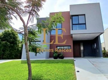Casa · 253m² · 7 Ambientes · 5 Cocheras · Venta de Casa a Extrenar en Nordelta