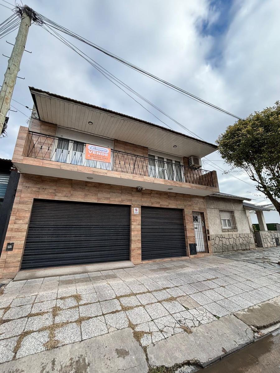 Local con luz independendiente, garage en paralelo al local