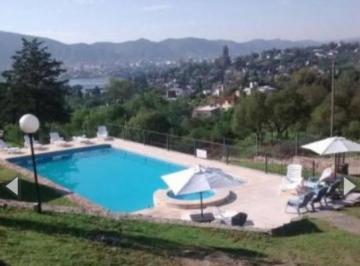 Casa de 4 ambientes, Villa Carlos Paz · Cabañas en Complejo Cerrado – 3 Dorm. – Villa del Lago