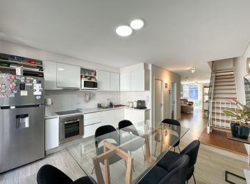 Casa · 128m² · 5 Ambientes · 1 Cochera · Casa de 2 Dorm. Más Escritorio, Patio con Parrillero y Amenities