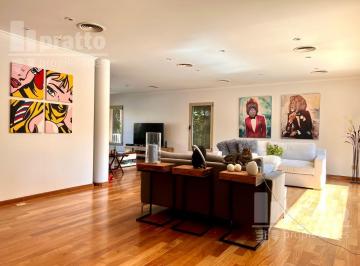 Casa · 511m² · 5 Ambientes · 2 Cocheras · Casa en Venta de 3 Dorm. en Barrio Rincon del Arca