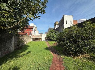 Casa · 4 Ambientes · Casa en Villa Lugano, con Parque, con Jardin, Casa con Ambientes Amplios, Casa con Patio y Jardín