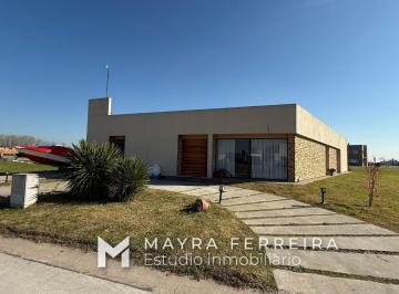 Casa · 172m² · 5 Ambientes · 1 Cochera · Casa en Venta 5 Ambientes en La Alameda, Canning