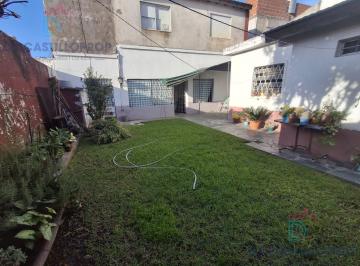 Casa · 109m² · 4 Ambientes · 4 Cocheras · Casa 4 Amb con Depto en Planta Alta, Jardín y Cochera – Victoria