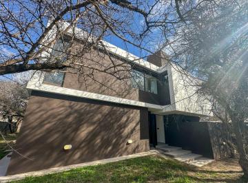 Casa · 200m² · 4 Ambientes · Venta| Casa 3 Dorm. en Unquillo ¡Posibilidad de Financiación!