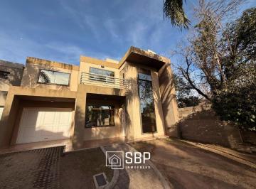 Casa de 6 ambientes, Córdoba · Apto Credito - Seguridad - Casa de 4 Dorm con Pileta en Solares Santa María 3