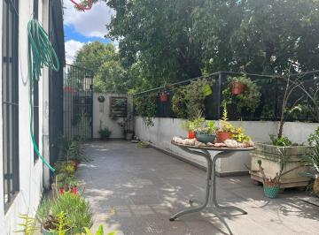 Casa · 189m² · 5 Ambientes · Excelente Ubicación, Terraza C/quincho, 4 Dorm