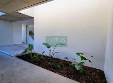 Casa · 261m² · 5 Ambientes · 2 Cocheras · Vida Club de Campo Barrio Privado - Funes
