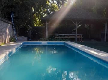 Quinta vacacional · 68m² · 3 Ambientes · 5 Cocheras · Venta Casa Quinta 3 Ambientes en de Tristán Suarez