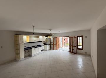 Casa de 5 ambientes, La Calera · Casa Amplia con Local Comercial, Excelente Ubicación