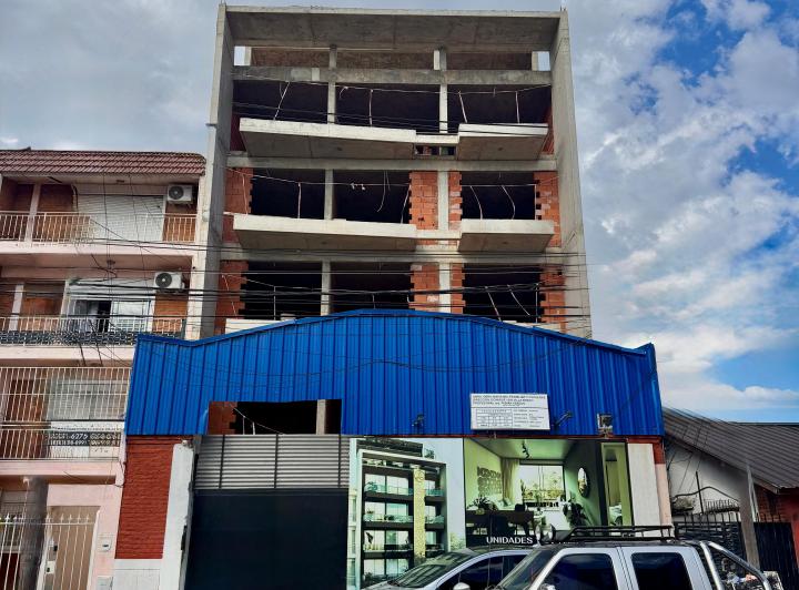 Desarrollo vertical , Tres de Febrero · Echagüe
