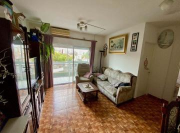 Departamento · 52m² · 3 Ambientes · Depto 3 Amb Luminoso con Balcón - Apto Crédito