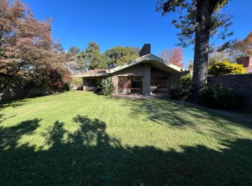 Casa · 118m² · 4 Ambientes · 1 Cochera · Casa en Fisherton