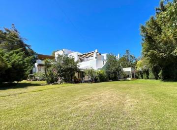 Casa En Venta En Punta Ballena, Solanas. Unidad Duplex en Increíble Entorno Residencial ! - Foto1 · Casa en Venta en Punta Ballena, Solanas. Unidad Duplex en Increíble Entorno Residencial!