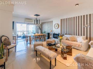 Departamento · 113m² · 4 Ambientes · 1 Cochera · Departamento de Categoría 4 Ambientes con Cochera en Venta