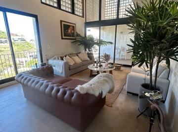 Casa · 280m² · 4 Ambientes · 2 Cocheras · Casa en Alquiler y Venta en La Cuesta con 3 Dorm.